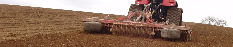 Tracteur agricole équipé de chenilles caoutchouc